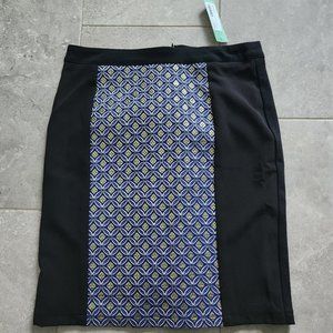 Jacquard design black pencil skirt